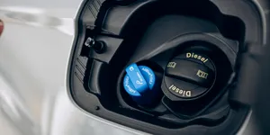 Chiar și după reducerea stimulentelor pentru vehiculele electrice, Norvegia a vândut doar 98 de mașini diesel în ianuarie. Cine sunt clienții?