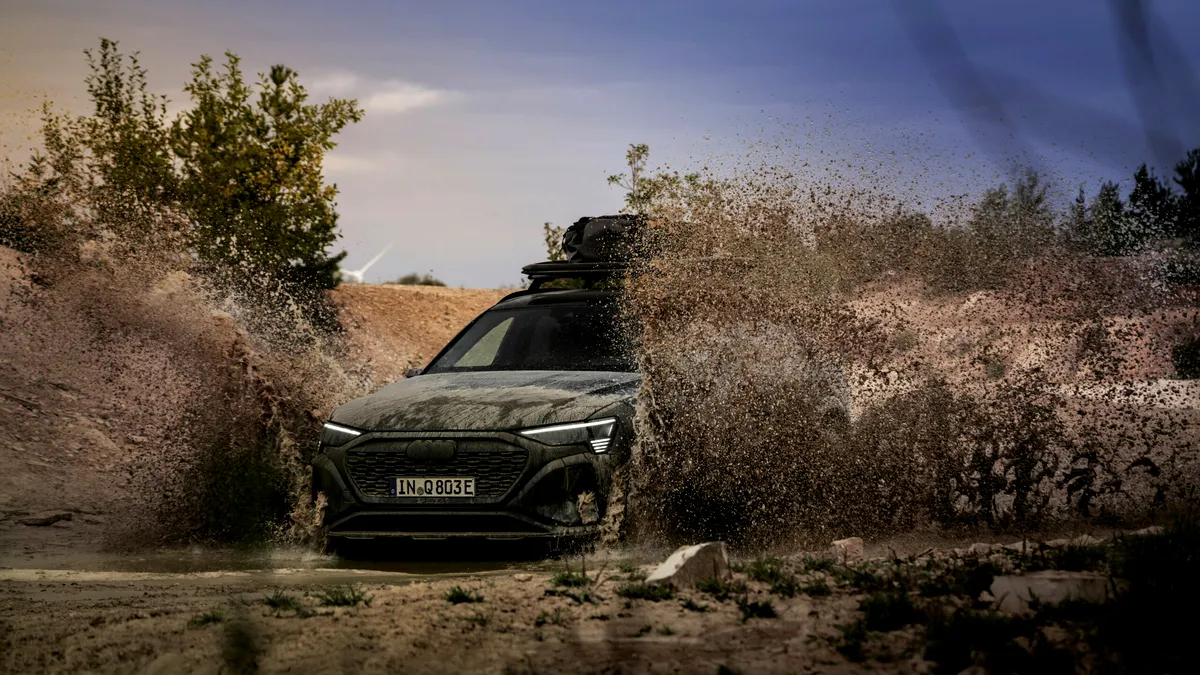 Noul Audi Q8 E-Tron Edition Dakar - Mai capabil în teren, dar cu un preț pe măsură