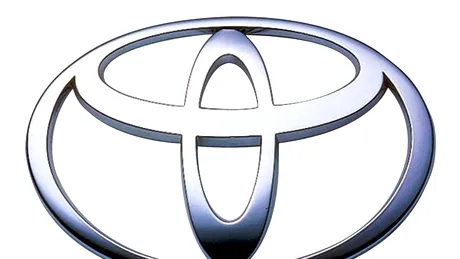 Profitul Toyota urcă cu 32%