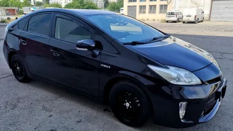 Toyota Prius, mașina care a definit conceptul de hibrid, primește o modificare tipic românească. Acum se vinde pe autovit.ro cu 9.500 de euro