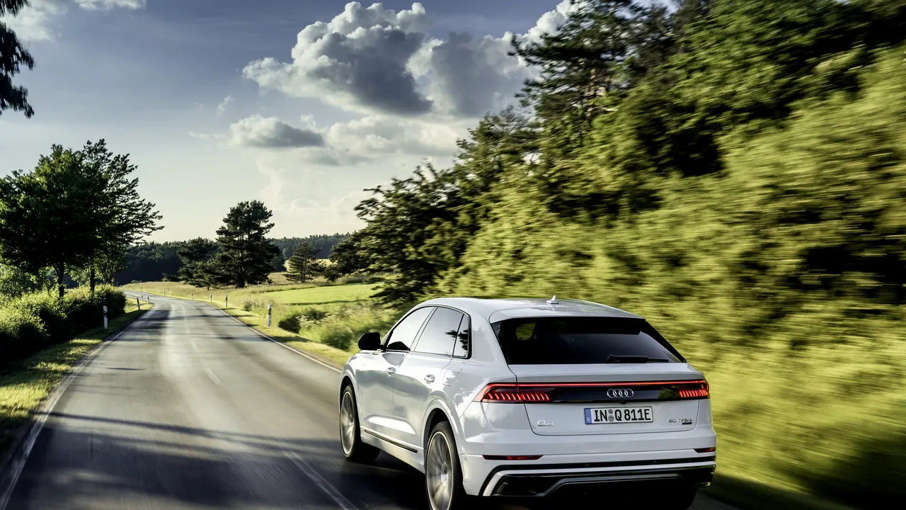 Audi-Q8-PHEV-EQuattro-14 