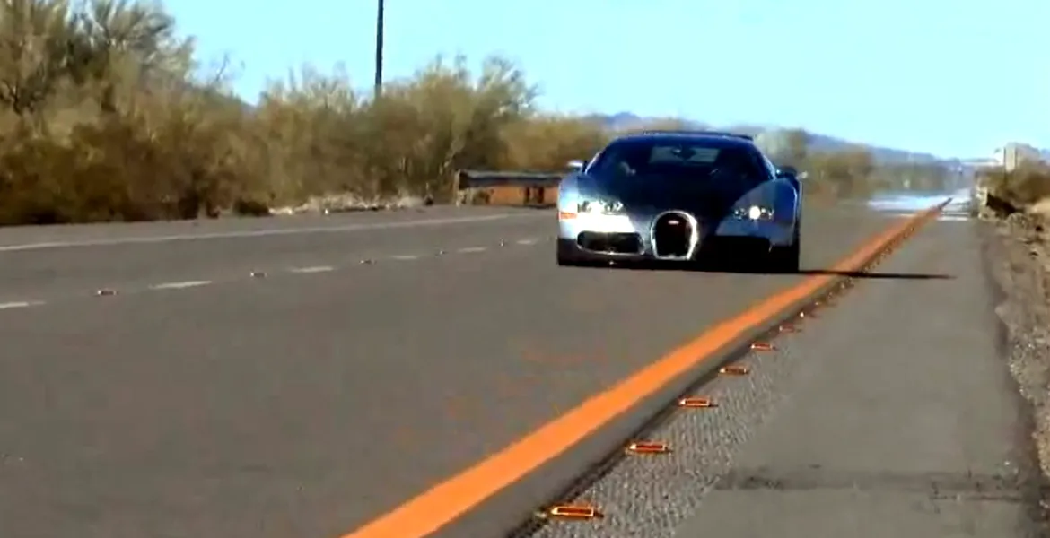 Video: Bugatti Veyron, condus cu peste 360 km/h pe şosea