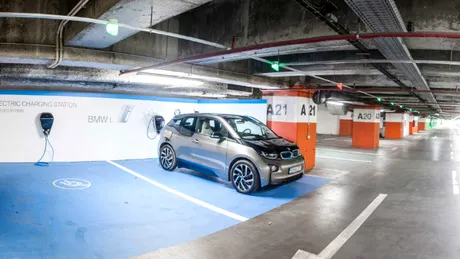 BMW instalează două staţii de încărcare pentru maşini electrice, în Bucureşti