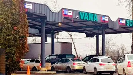 Aur ascuns într-un autocar: 4 lingouri de 400 de grame descoperite la PTF Albița