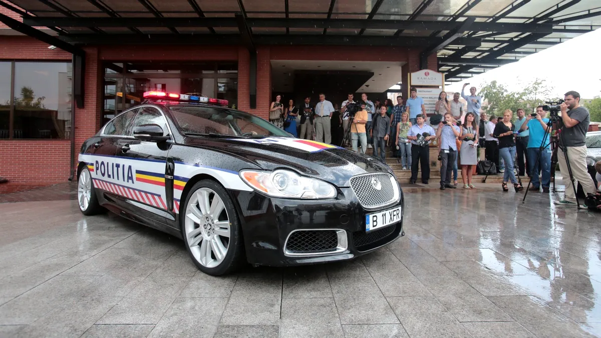 Cu maşinile astea în spate vitezomanii nu au nicio şansă - FOTO- VIDEO