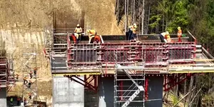 Peste 1.000 de muncitori și 200 de utilaje pe șantierul Cornetu-Tigveni al autostrăzii Sibiu-Pitești – directorul CNAIR