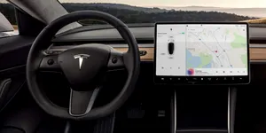 Tesla Model 3 depășește 1.000 km cu o singură încărcare. Un român a demonstrat cum este posibil