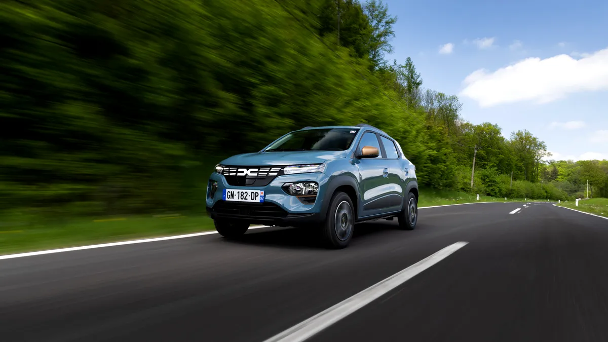 Test drive Dacia Spring Extreme 65 CP: mai puternică, mai rapidă, mai cool - VIDEO