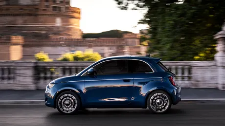 Fiat lansează o nouă versiune a modelului 500 EV