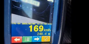 Cum a fost „premiat” de Poliție un șofer din Cluj, prins de radar cu 169 km/h. IPJ:„Teoria spune că…”