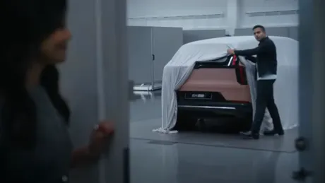 Primele imagini cu succesorul lui Volvo XC60. Modelul va folosi o platformă tehnică nouă - VIDEO