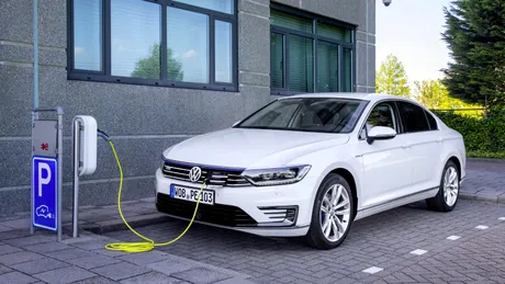 O bancă din România a achiziţionat 14 autovehicule electrice Volkswagen
