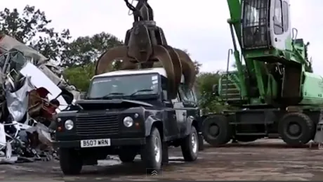 VIDEO: Ce se întâmplă cu un Land Rover importat ilegal în SUA
