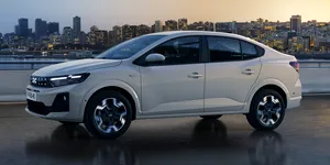Piața de autoturisme noi din România începe să își revină. Creștere de 53% în iunie 2026 față de anul trecut. Avans de doar 0,3% în prima jumătate de an