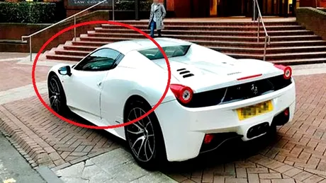 Condoleanţe proprietarului. Un Ferrari 458 Spider de 200.000 de lire, distrus pe nedrept chiar de Poliţie - VIDEO