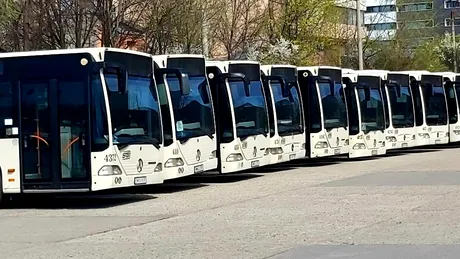 Planul Primăriei Capitalei cu autobuzele vechi, care ruginesc pe butuci