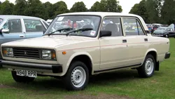 <span class='prepend'>Foto |</span> Cum arată o Lada 2105 pregătită pentru raliuri? Un astfel de model este scos la vânzare în Germania