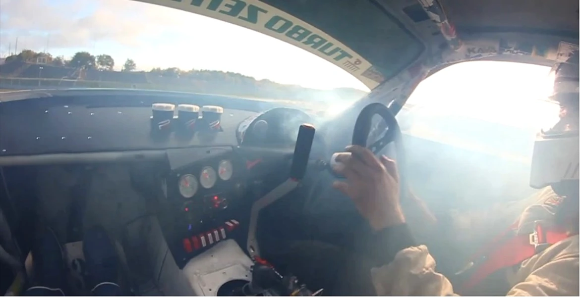 Cum se vede din interiorul unei maşini de drift. VIDEO