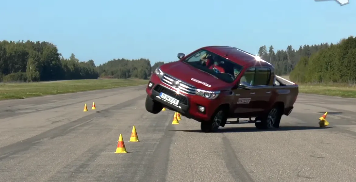 Cea mai mare Toyota are o bubă cît ea de mare [VIDEO]