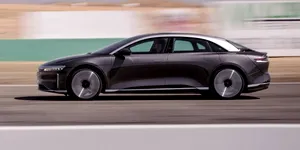 Prima mașină electrică cu 1000 de km autonomie a fost înmatriculată în România