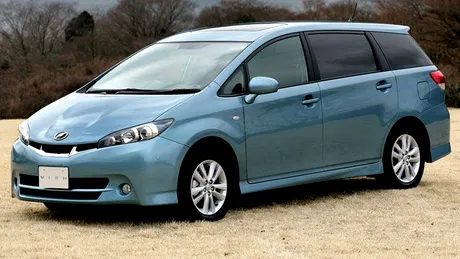 Toyota Wish - monovolum în Japonia
