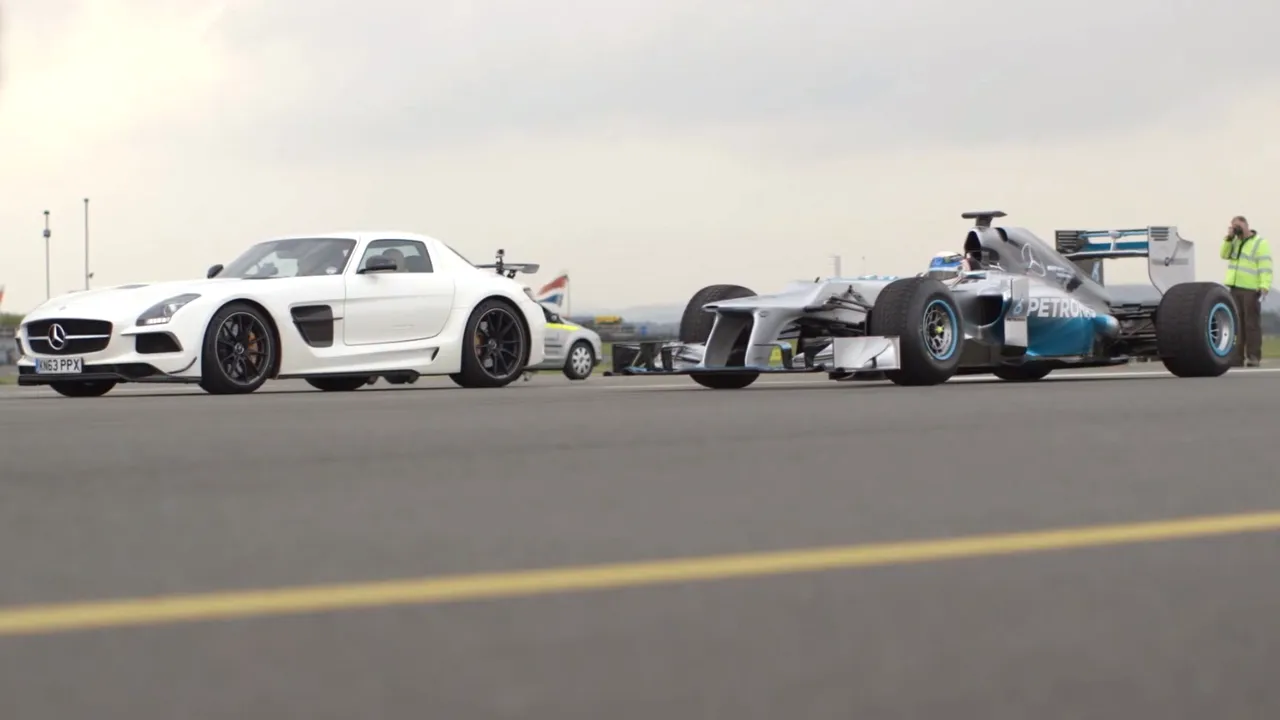 1-mercedes-benz-sls-amg-black-series-f1-promotor 