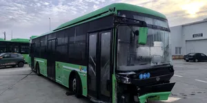 Un șofer al companiei de transport public din Suceava a făcut accident cu mai multe mașini în timpul serviciului. Avea o alcoolemie de 1,18 mg/l