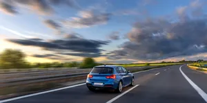 Mitul vitezei pe autostradă: De ce goana cu 150 km/h îți aduce doar câteva minute în plus și riscuri maxime