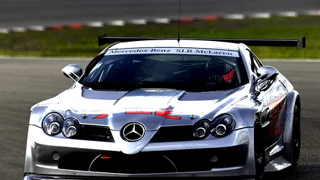 Mercedes SLR 722 GT condus pe circuit