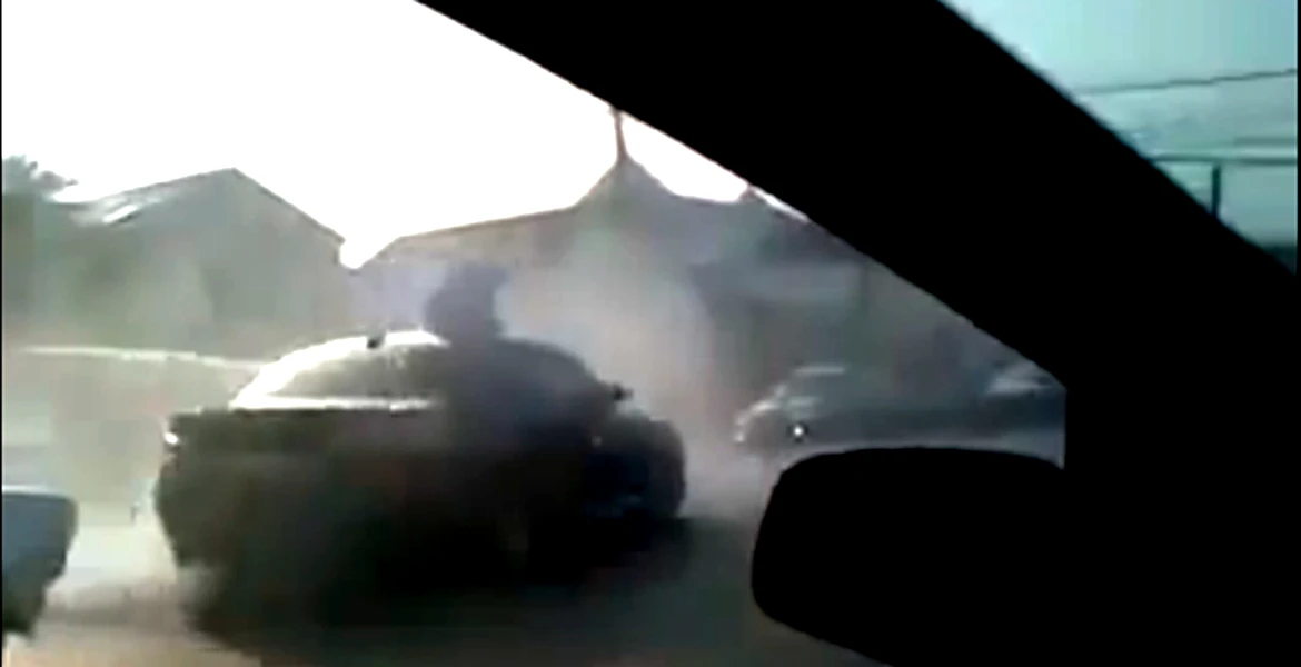 Video: Împuşcături şi burnout-uri printre maşini, în Cecenia