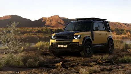 Land Rover prezintă o ediție specială pentru Defender, un tribut adus competiției Camel Trophy