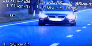 O șoferiță din Constanța a fost prinsă cu dublul vitezei legale. Motivul: i se ard cozonacii în cuptor