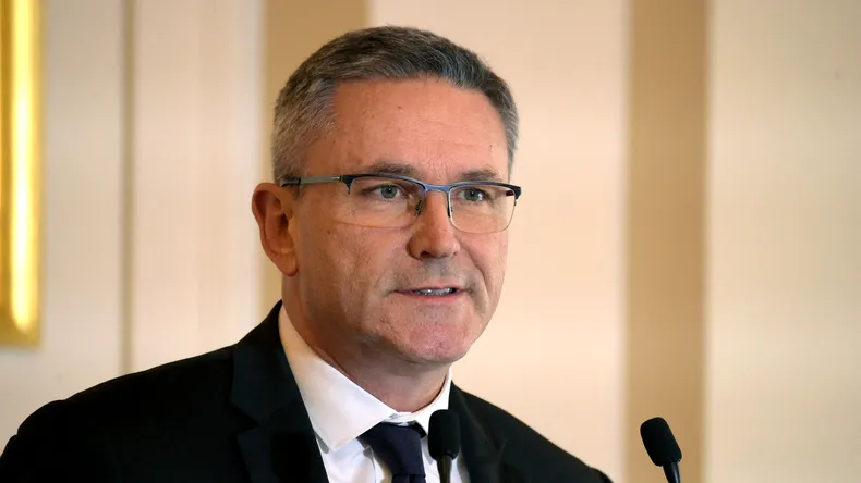 EXCLUSIV | CEO-ul MBDA afirmă că producătorul european de rachete este interesat de parteneriate inclusiv cu industria auto pentru arme accesibile: „În România există câțiva actori de genul acesta”