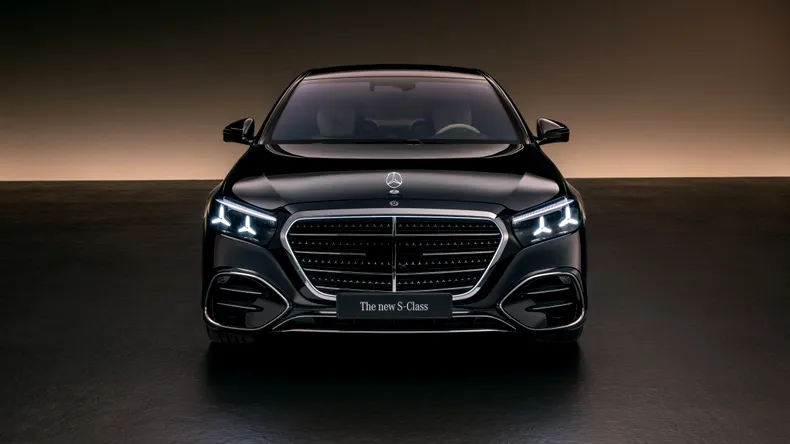 Noul Mercedes-Benz Clasa S 2026 Facelift: 2.700 de componente noi si un V8 care suna a supercar (P)
