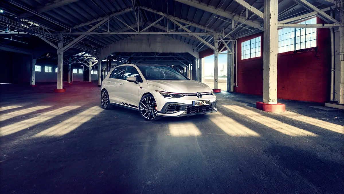 Volkswagen construiește un Golf GTI Clubsport cu 300 de cai putere și tracțiune față