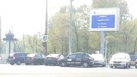 În Bucureşti au apărut panourile digitale care te anunţă dacă semaforul este defect - VIDEO