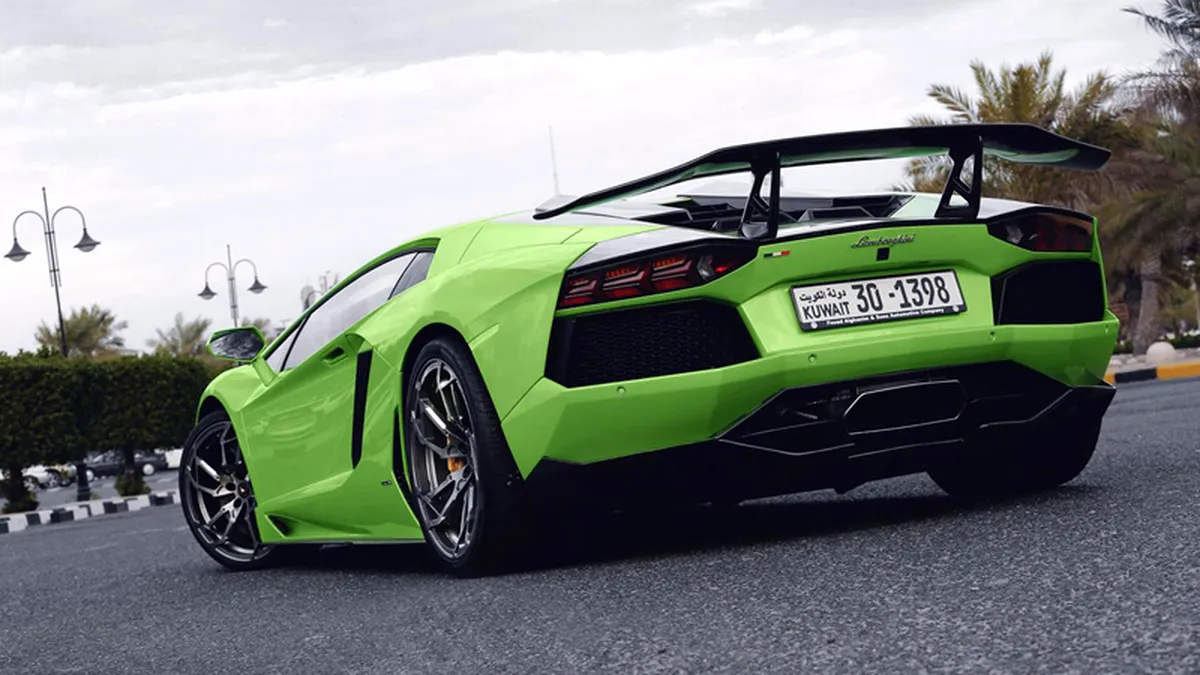 Lambo Aventador de Kuweit, o FOTOGALERIE verde-n faţă!