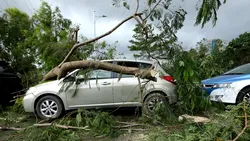 Vremea extremă poate avaria mașina în câteva minute. Ce acoperă asigurarea CASCO