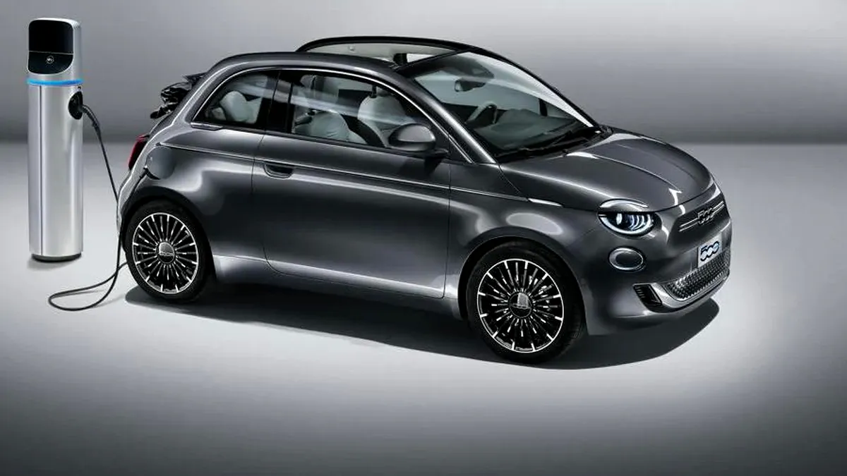 Fiat lansează noul model electric 500e. Modelul italian are autonomie de 320 de km