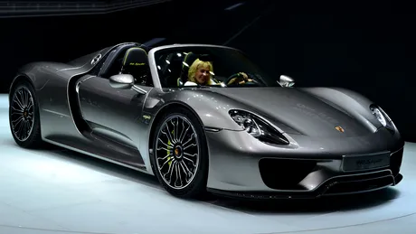 Aproape fără secrete: datele tehnice ale lui Porsche 918 Spyder