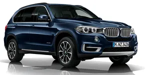 Despăgubiri de aproape 2 milioane de dolari, după ce și-a prins degetul în portiera unui BMW X5