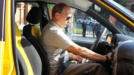 Vladimir Putin a mărturisit că a fost taximetrist