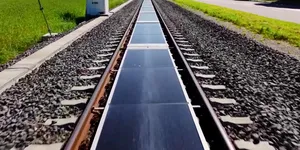 O companie elvețiană a transformat șinele de tren în surse de energie. Ideea care prinde tracțiune în tot mai multe țări