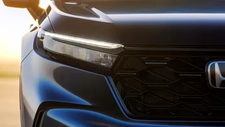 Honda a dezvăluit interiorul noii generații a SUV-ului CR-V