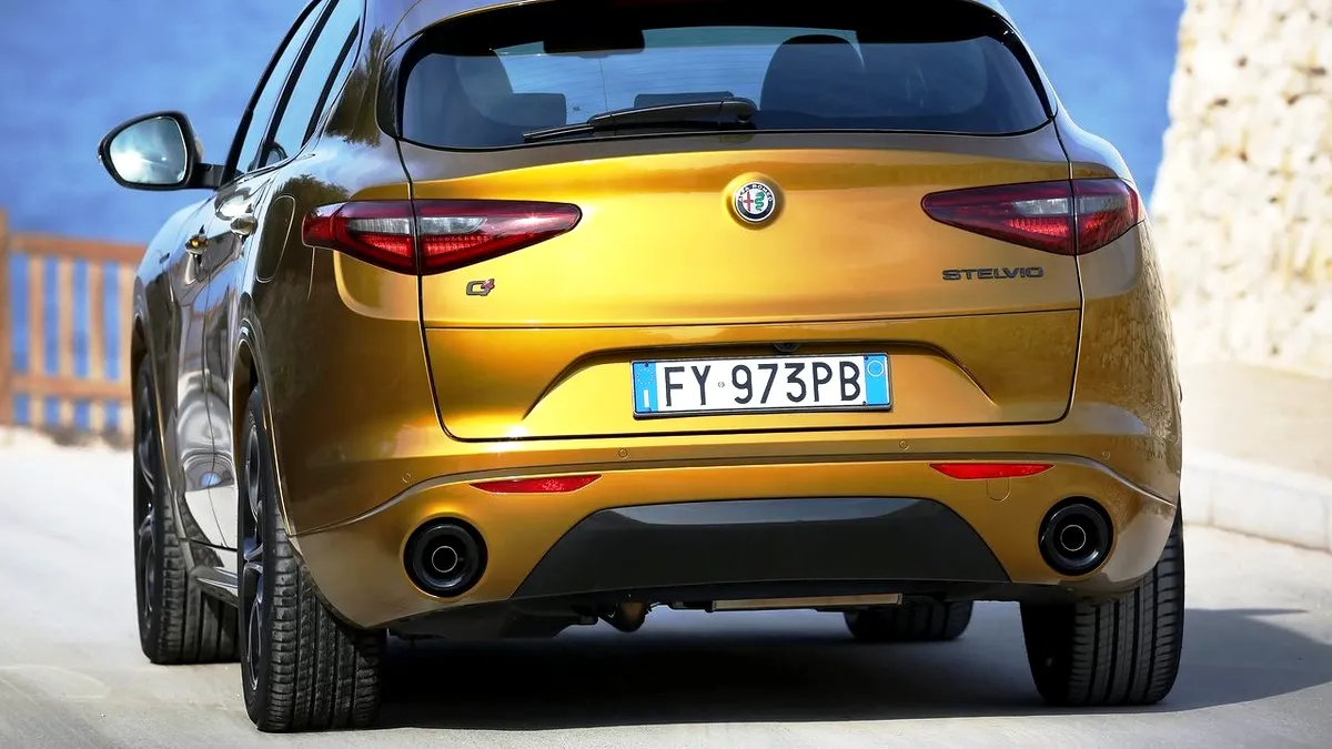 SUV-ul compact Alfa Romeo Stelvio va primi în cursul anului 2023 un facelift minor