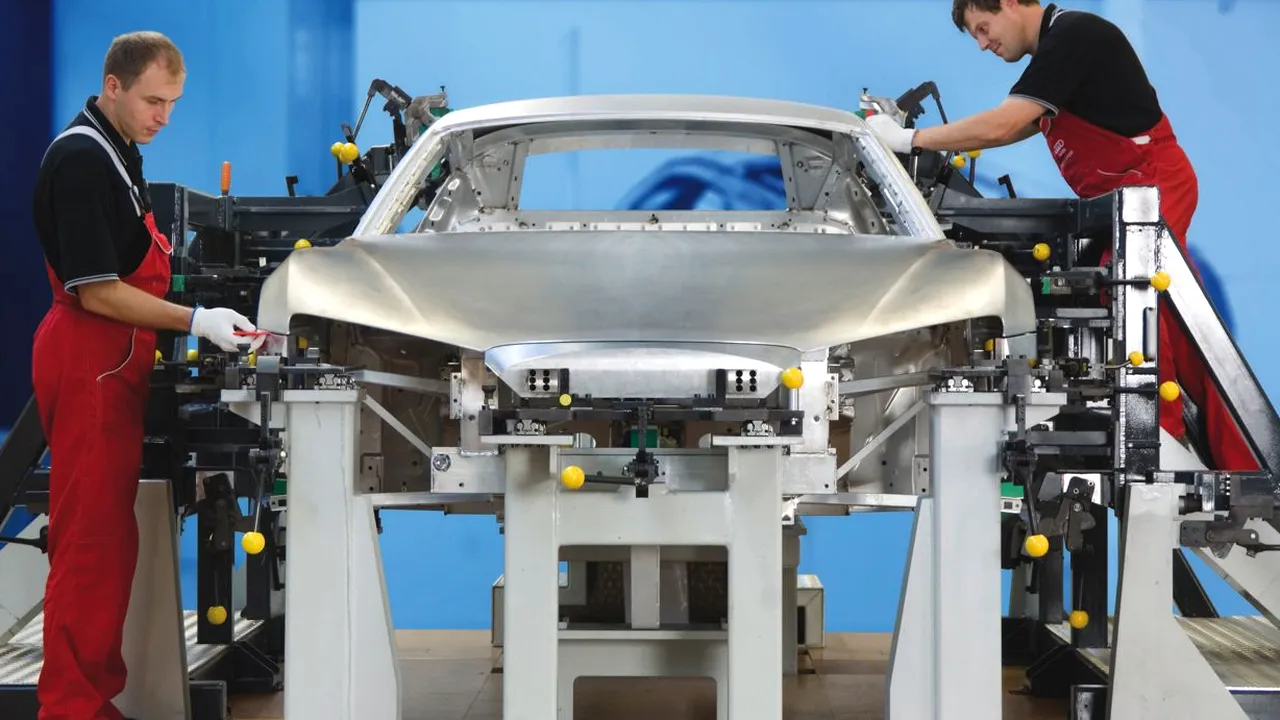 Audi suspendă producția modelelor A4 A5 și A8 