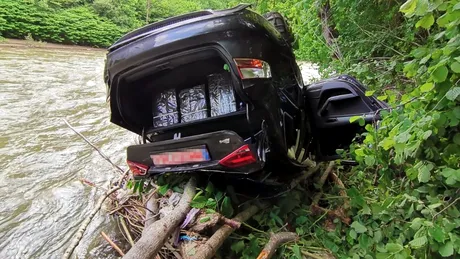 Urmărire ca-n filme la granița de nord: un traficant de țigări a provocat un accident grav - VIDEO