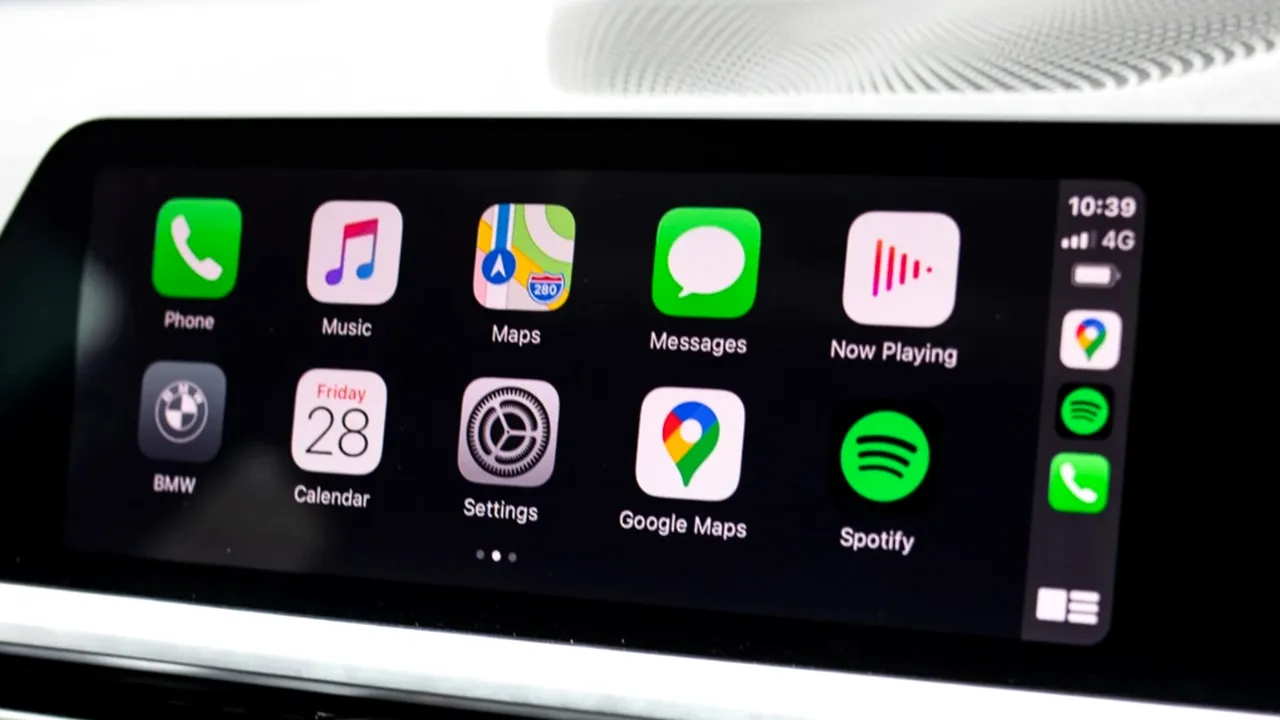 BMW va livra temporar mașini fără Apple CarPlay și Android Auto 