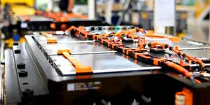 Compania mamă a Volvo va demara producția de baterii solid-state. Când va începe testarea noilor baterii