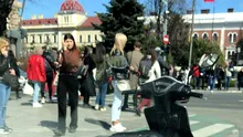 Și-a dat demisia în MERS? Ireal cum și unde și-a parcat scuterul un livrator Glovo din Cluj-Napoca